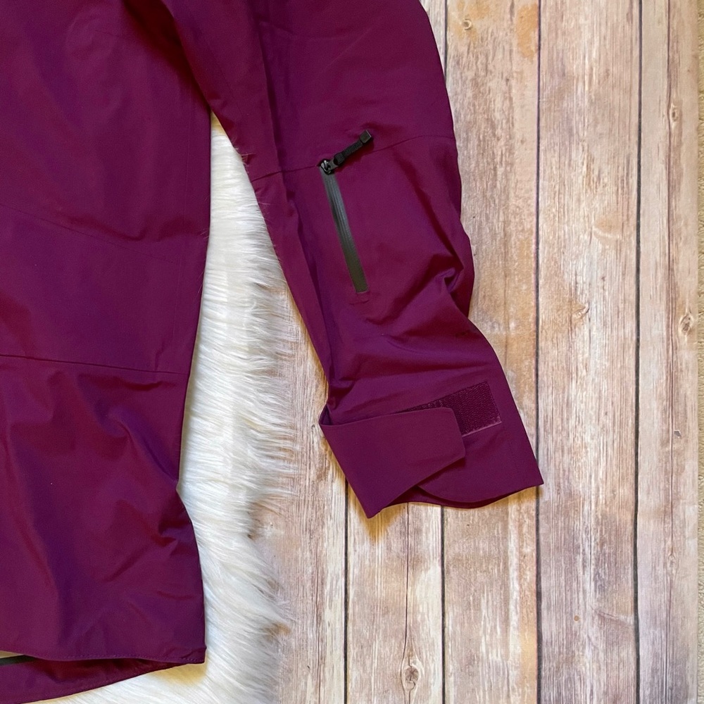 The North Face Women’s Freethinker FUTURELIGHT Steep Series Jacket - Picture 4 of 13